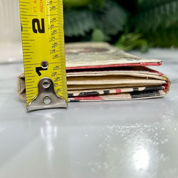 NWOT* TAVI RECYCLED FEED SACK WALLET - Picture 10 of 12